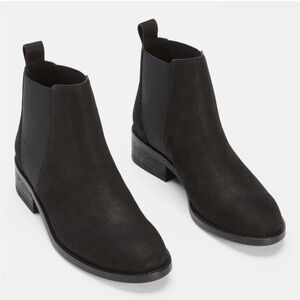 EILEEN FISHER Blink Tumbled Nubuck Black Booties. Women's Size: 9.